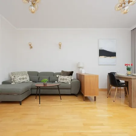 Spacious Filtry Near Pola Mokotowskie By Renters