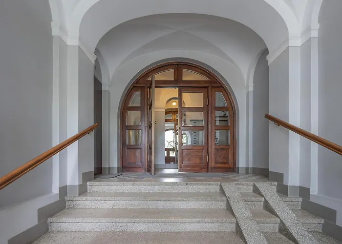 Spacious Filtry Near Pola Mokotowskie By Renters Warsaw