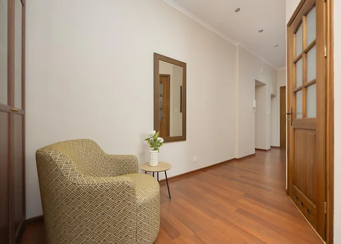 Apartment Spacious Filtry Near Pola Mokotowskie By Renters Warsaw