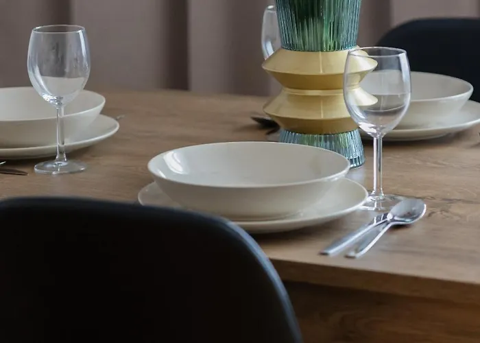 Spacious Filtry Near Pola Mokotowskie By Renters *