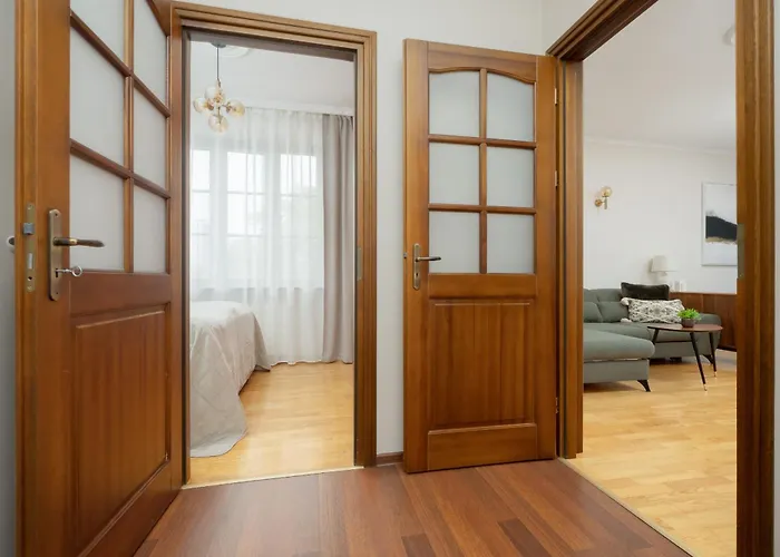 Spacious Filtry Near Pola Mokotowskie By Renters Warsaw