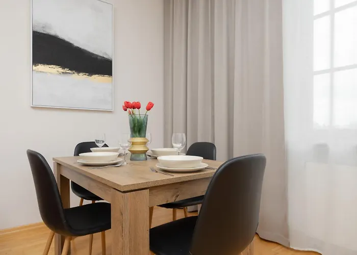 Spacious Filtry Near Pola Mokotowskie By Renters *