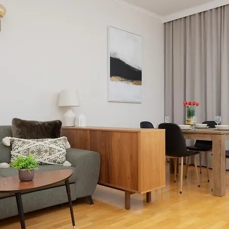 Spacious Filtry Near Pola Mokotowskie By Renters Lägenhet Warszawa